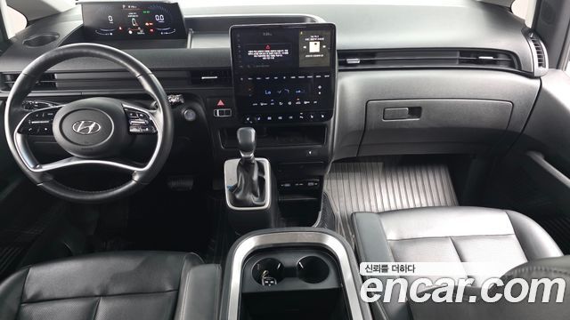 Hyundai Staria 2022 — photo 7