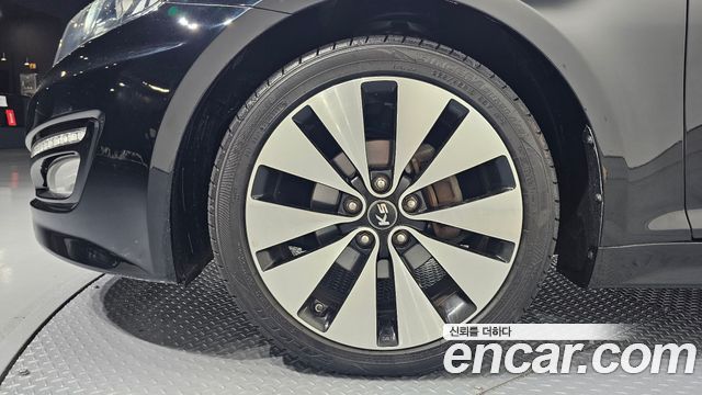 Kia K5 2012 — photo 5