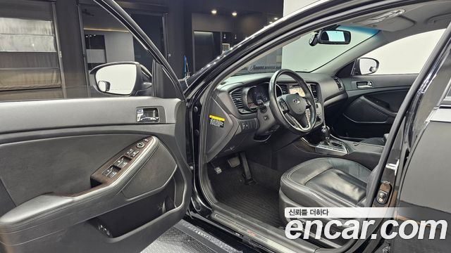 Kia K5 2012 — photo 10