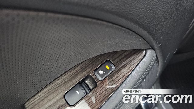 Kia K5 2012 — photo 18