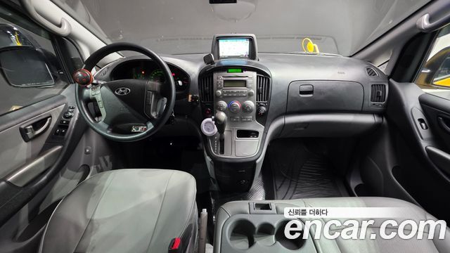 Hyundai Starex 2013 — photo 7