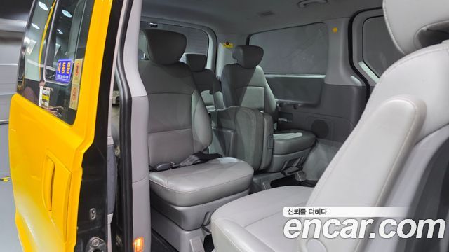 Hyundai Starex 2013 — photo 11
