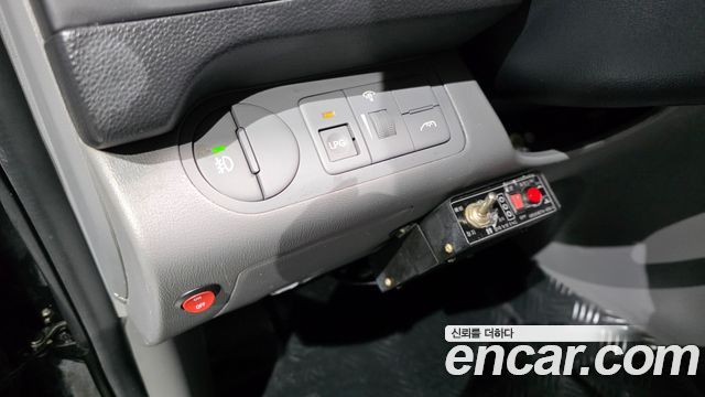 Hyundai Starex 2013 — photo 12