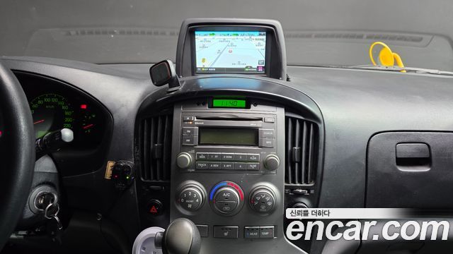 Hyundai Starex 2013 — photo 14