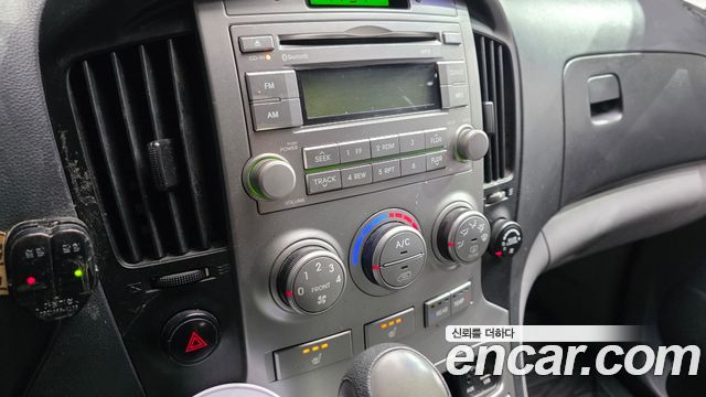 Hyundai Starex 2013 — photo 17