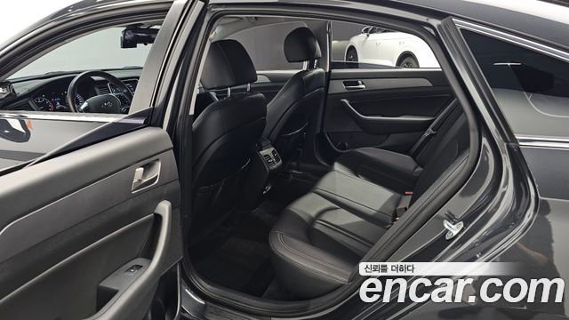 Hyundai Sonata 2019 — photo 12