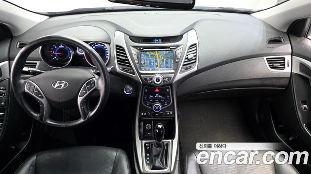 Hyundai AVANTE 2015 — photo 10