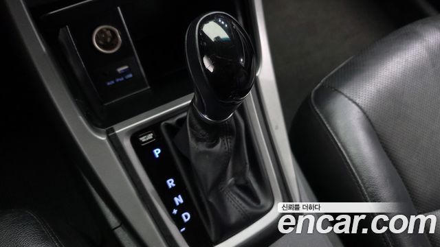Hyundai AVANTE 2015 — photo 12