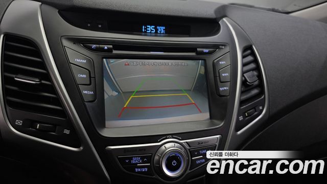 Hyundai AVANTE 2015 — photo 21