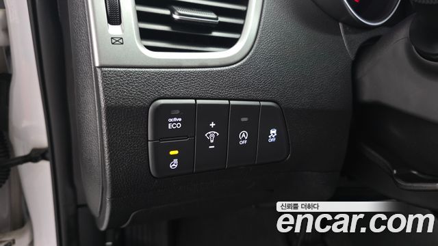 Hyundai AVANTE 2015 — photo 23