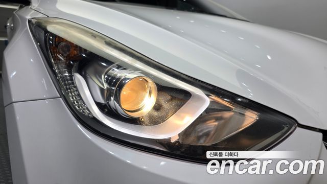 Hyundai AVANTE 2015 — photo 8