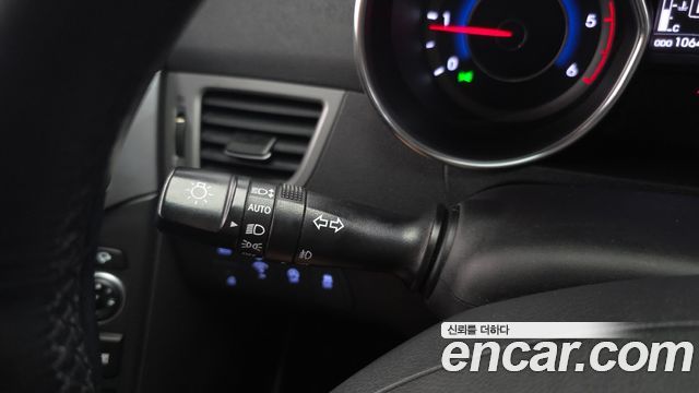 Hyundai AVANTE 2015 — photo 30