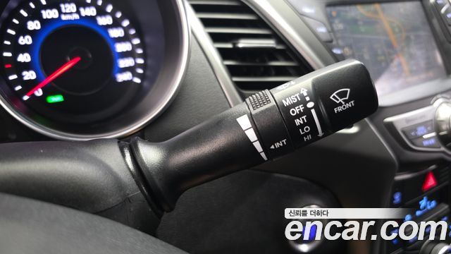 Hyundai AVANTE 2015 — photo 31
