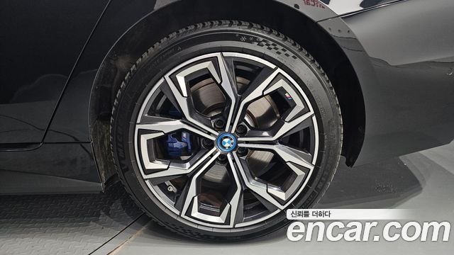 BMW i4 2024 — photo 7