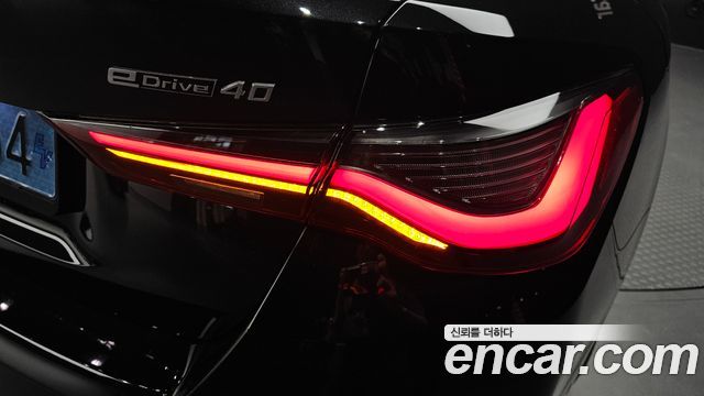 BMW i4 2024 — photo 9