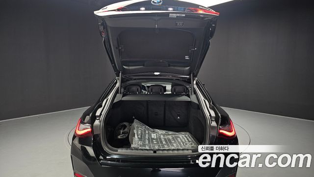 BMW i4 2024 — photo 30