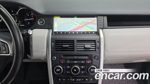 Land Rover Discovery Sport 2018 — photo 14