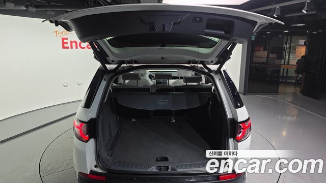 Land Rover Discovery Sport 2018 — photo 20