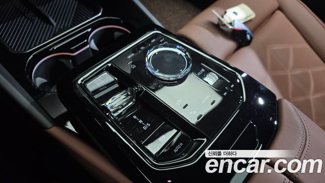 BMW 5-Series 2024 — photo 12