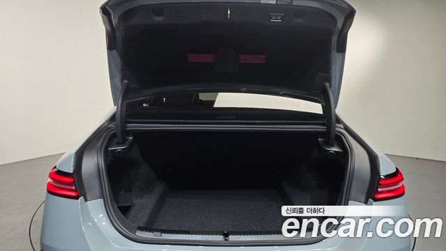 BMW 5-Series 2024 — photo 23