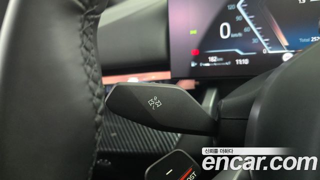 BMW 5-Series 2024 — photo 25
