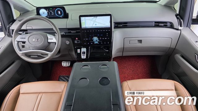 Hyundai Staria 2023 — photo 10