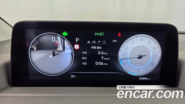 Hyundai Staria 2023 — photo 11
