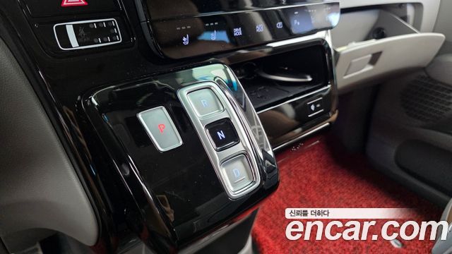 Hyundai Staria 2023 — photo 12