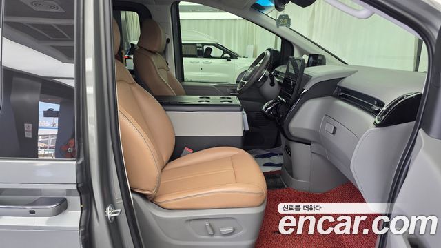 Hyundai Staria 2023 — photo 17