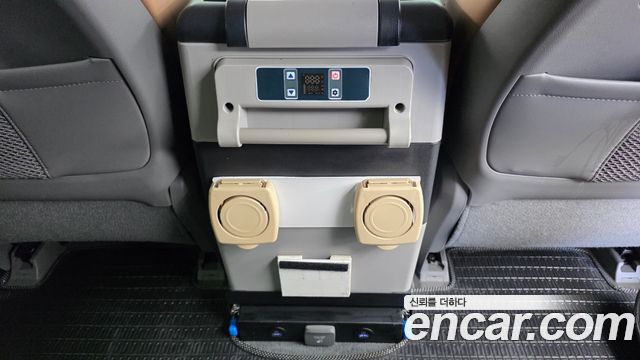 Hyundai Staria 2023 — photo 25