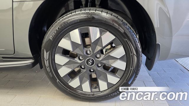 Hyundai Staria 2023 — photo 7