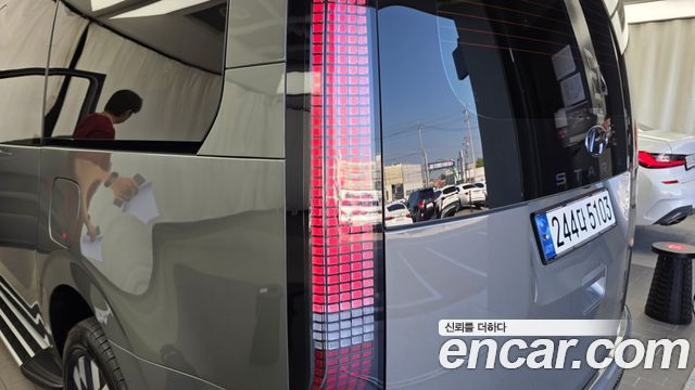 Hyundai Staria 2023 — photo 9