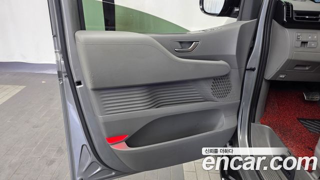 Hyundai Staria 2023 — photo 14