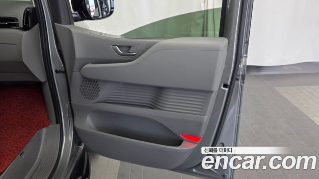Hyundai Staria 2023 — photo 15