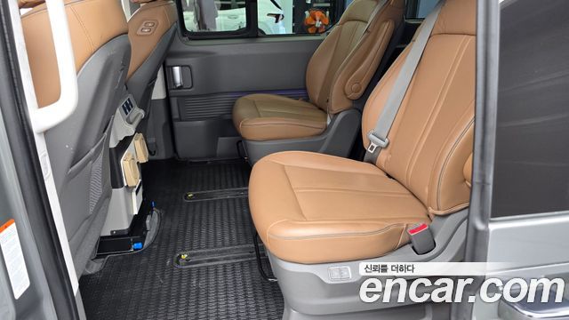 Hyundai Staria 2023 — photo 16
