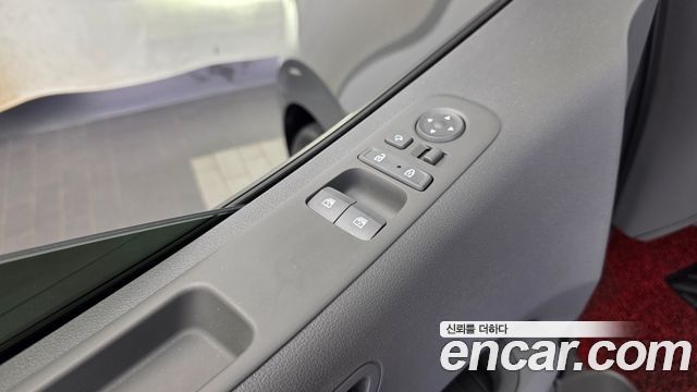 Hyundai Staria 2023 — photo 28