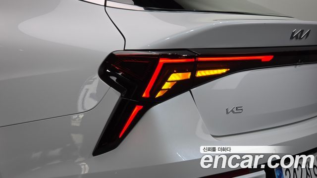 Kia K5 2024 — photo 9