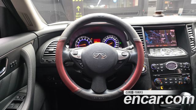 Infiniti FX 2010 — photo 13
