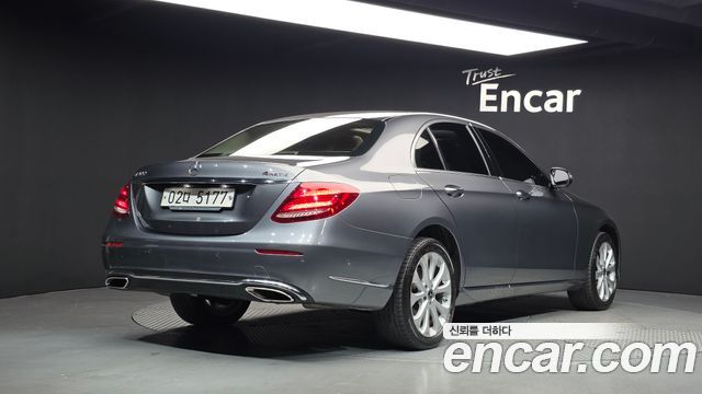 Mercedes-Benz E-Class 2018 — photo 2