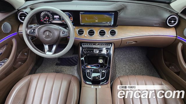 Mercedes-Benz E-Class 2018 — photo 7
