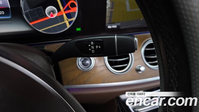 Mercedes-Benz E-Class 2018 — photo 9