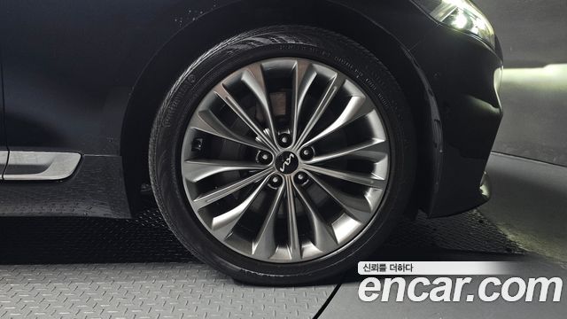 Kia K9 2023 — photo 7