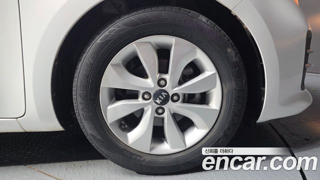 Kia pride 2015 — photo 5