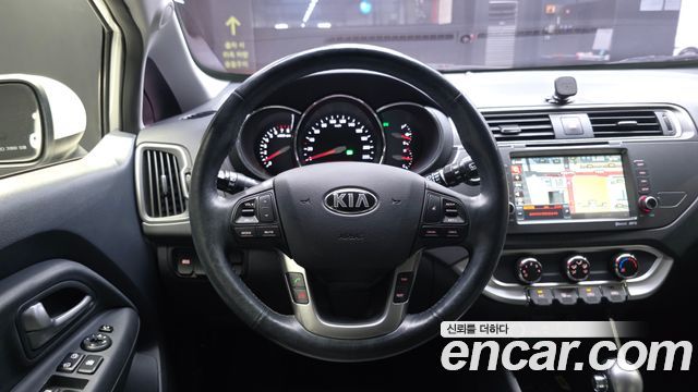 Kia pride 2015 — photo 19