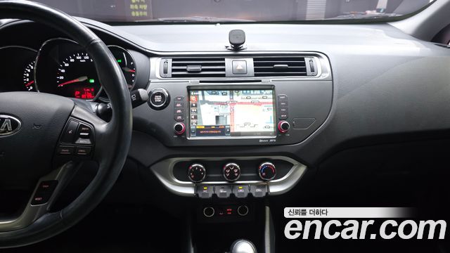 Kia pride 2015 — photo 20