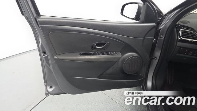 Renault Korea SM3 2016 — photo 14
