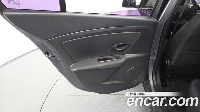 Renault Korea SM3 2016 — photo 15