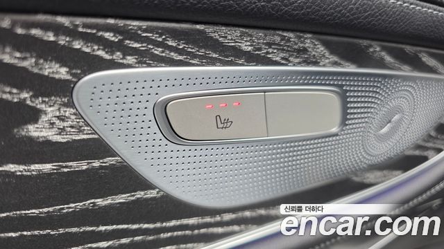 Mercedes-Benz CLS-Class 2021 — photo 24