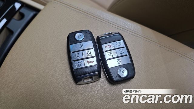 Kia Canival 2016 — photo 31
