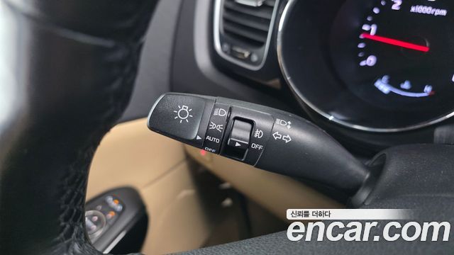 Kia Canival 2016 — photo 35